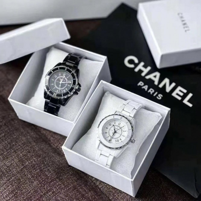 雑誌掲載で大人気！【CHANEL 】★時を超えて愛されるの J12❤男女兼用。多くの著名人が愛用“21世紀のアイコンウォッチ”と称されるシャネルの「J12」数点のみ入荷した、とても貴重な逸品！